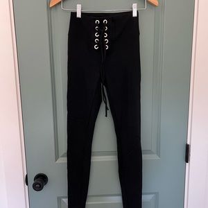 EXPRESS leggings in black XXS